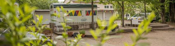 Ansicht Bauwagen Stadtteil- und Familienzentrum Buntes Haus